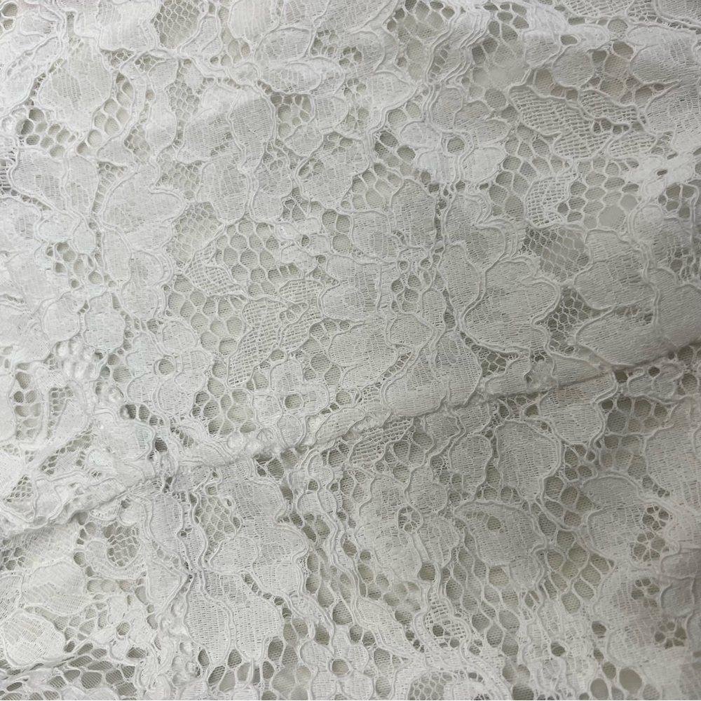 Express Allover Lace Thong White Bodysuit Medium NWOT Beautiful!! - Picture 4 of 10